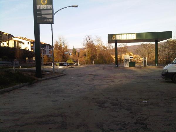 DISTRIBUTORE CARBURANTE ROMAGNESE